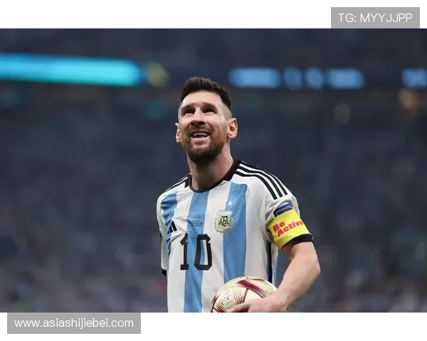 卡塔尔世界杯梅西照片高清欣赏，见证足球巨星的荣耀时刻
